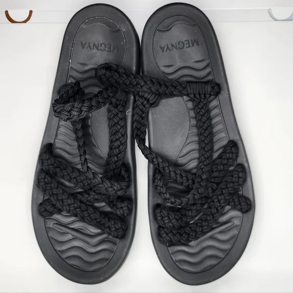 NWT Megnya Black Sandal New - Picture 5 of 6